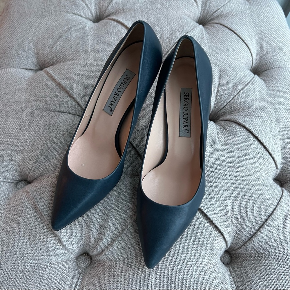 Navy Blue Pumps EU 38 US 7